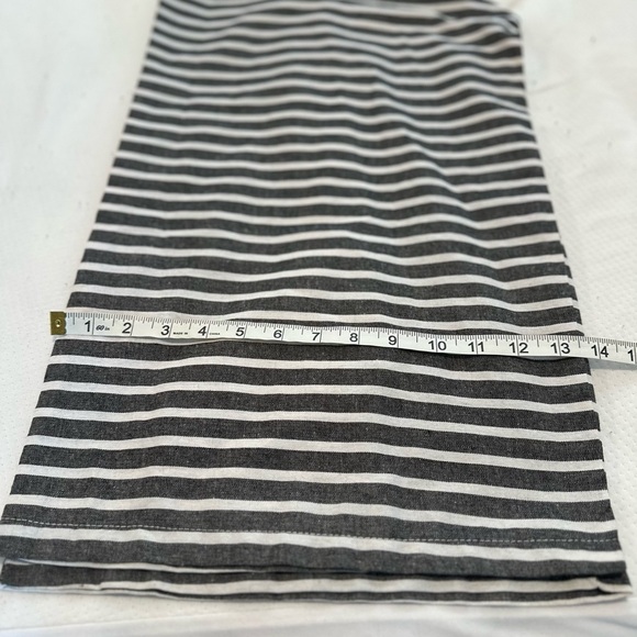 NWOT Women’s Sz: M Gray & White Striped Wide Leg Cropped Halter Belted Jumpsuit. - Picture 8 of 11